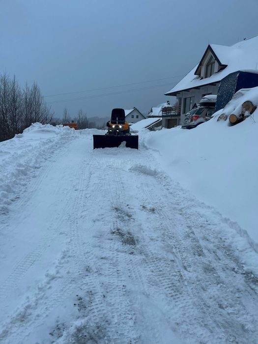 Osprzęt Stiga Park pług, zamiatarka
