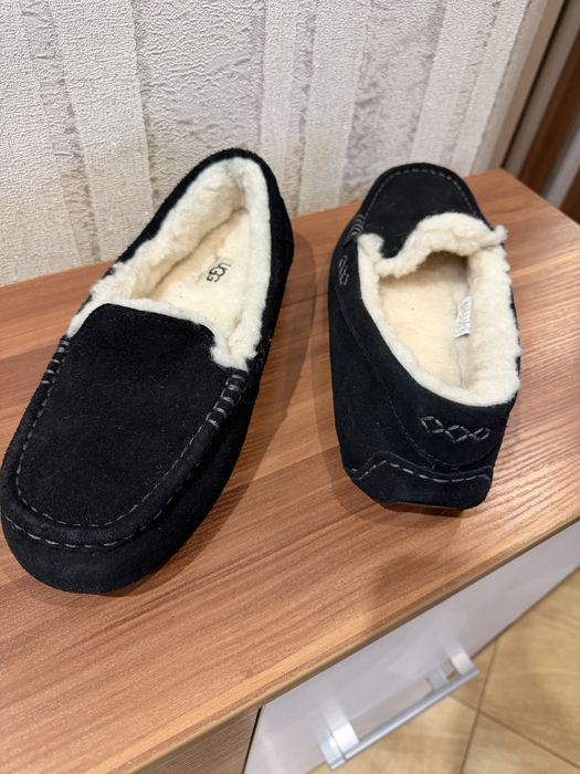 Продам замшевые UGG макасины