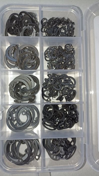 Стопорні кільця 300 шт. для кріплення підшипників та ін.