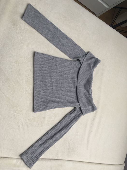 Bluzka/sweterek z odkrytymi ramionami Stradivarius