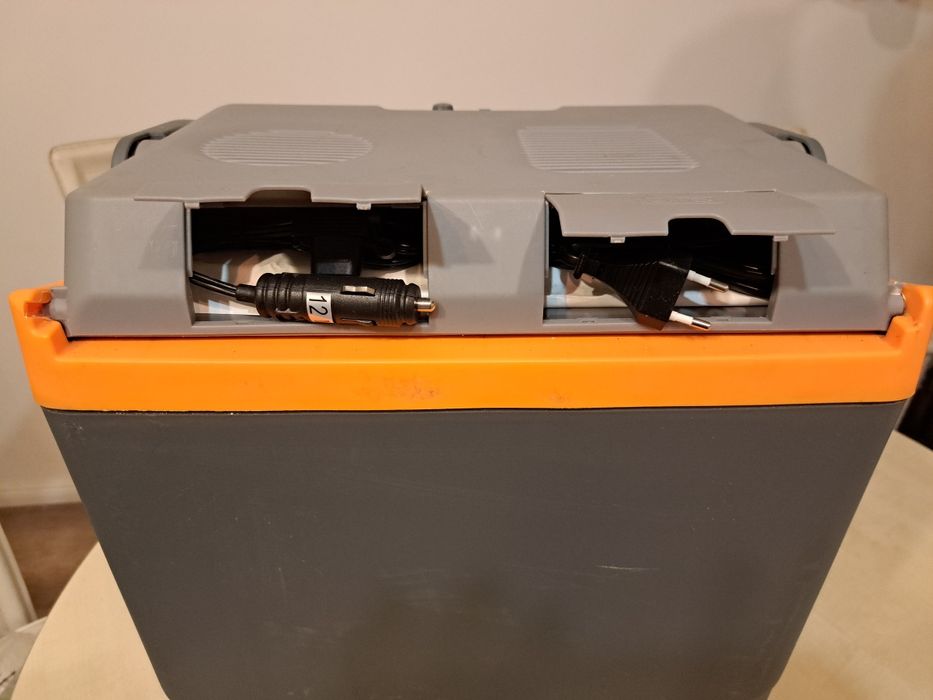 Lodowka samochodowa turystyczna