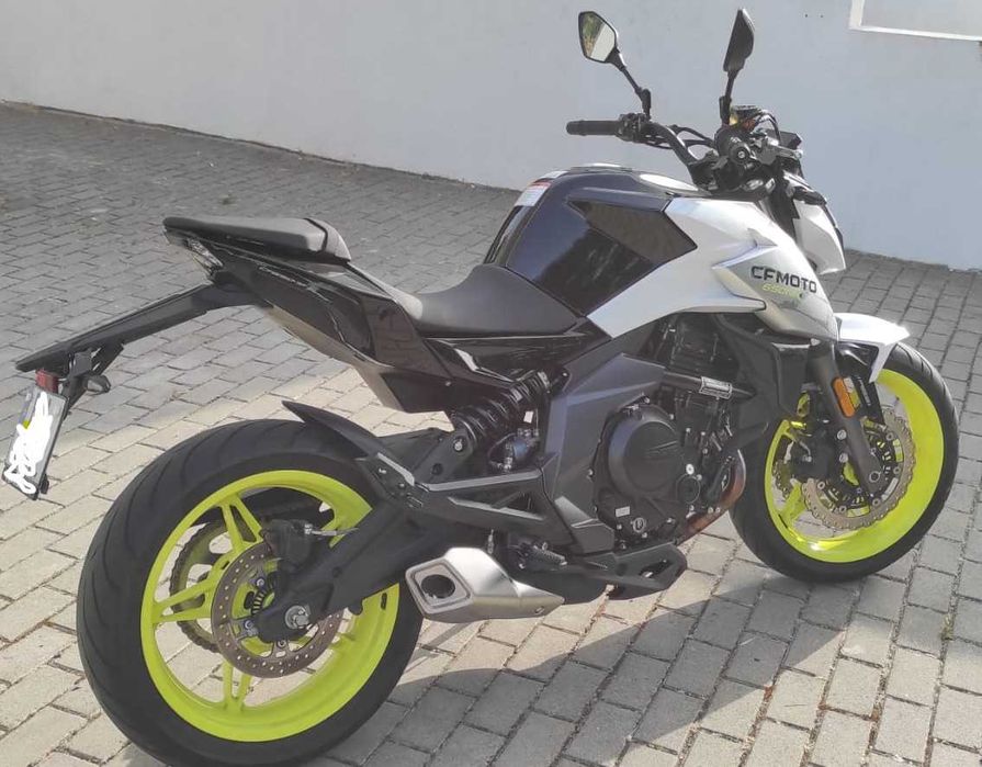 CF Moto  650  NK com Garantia