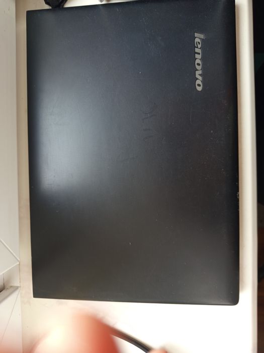 Laptop sprawny Lenovo NIE PISAĆ NA NUMER