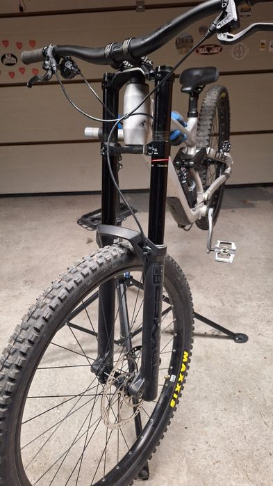 Rockshox boxxer base charger 3 rc 2025