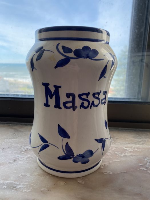 2 Ceramic Jugs445334343292047361