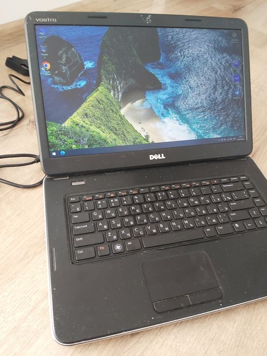 Ноутбук dell 1540  i3 3gb 320gb