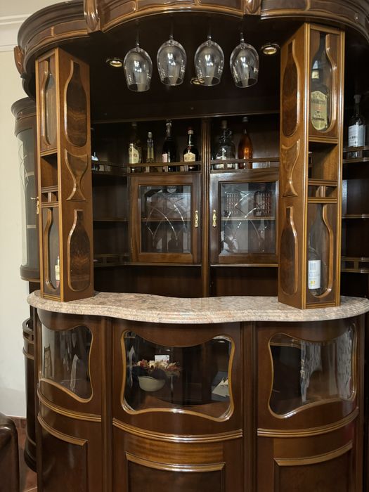 Movel Bar execelente estado