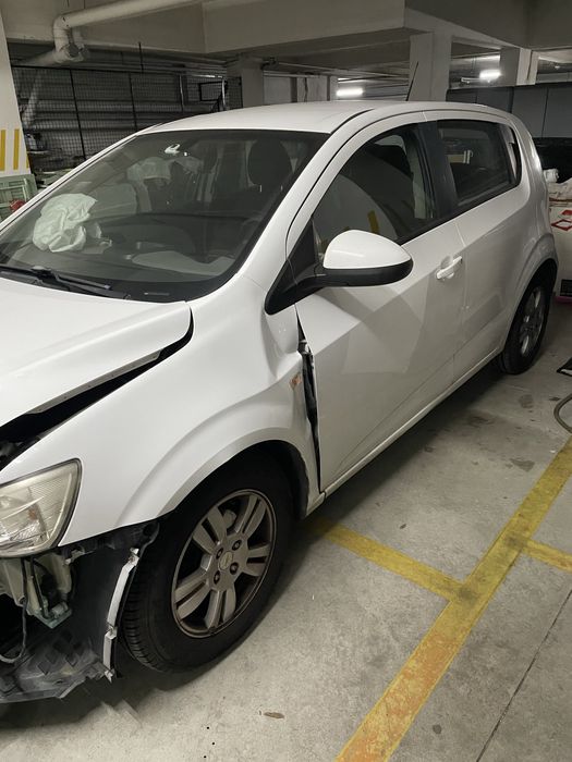 Chevrolet Aveo Salvado