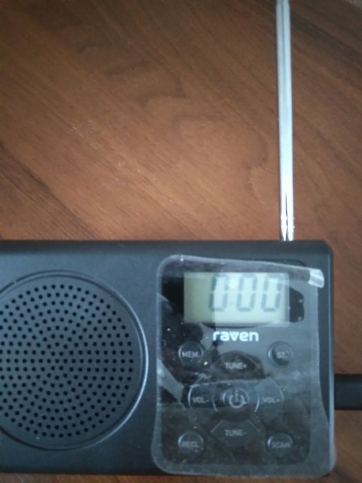 Радиоприемник Raven новий.