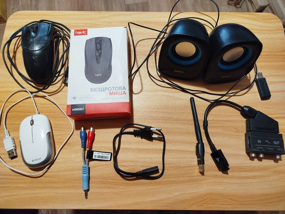 Мишки, адаптер, колонка