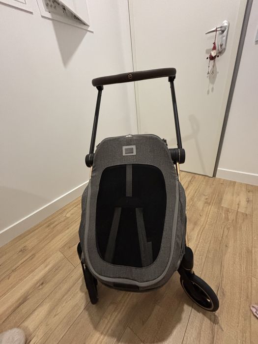 Vendo carrinho com ovo Cybex