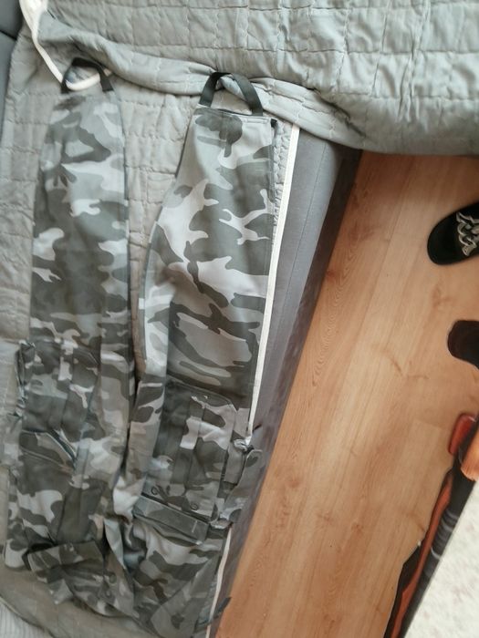 Spodnie moro nowe 115 w pasie