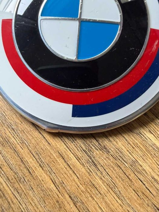 51148087194 Emblemat BMW 50 Jahre M znaczek na maske LOGO BMW M HERITAGE