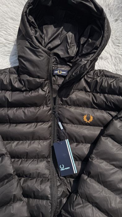 Casaco Fred Perry Preto – Tamanho M – Novo