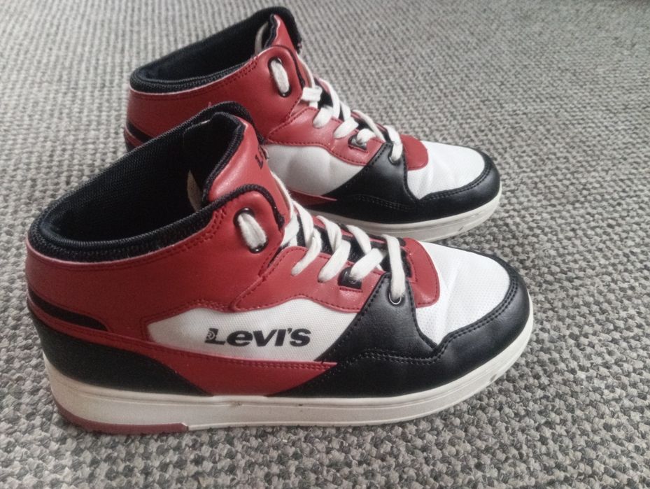 Buty unisex sneakersy sportowe marki Levis Levi's  r.39