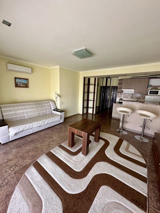 1 к квартира . Жк на пр.Поля