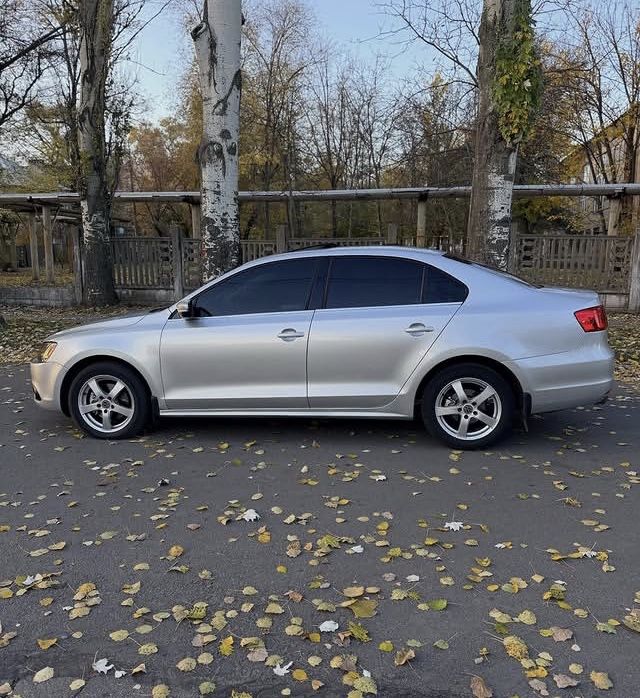 Volkswagen Jetta 6 Дизельная