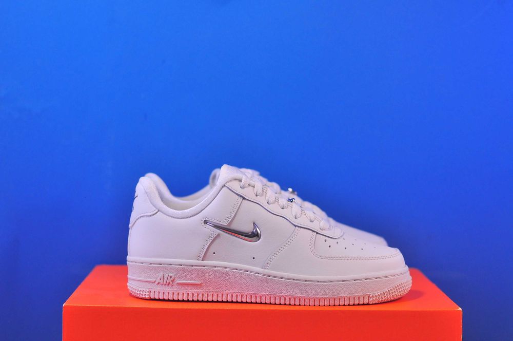 Кросівки Nike Air Force 1 Low Jewel “Phantom” Nike V2K Run Gore-Tex Light Bone оригінал