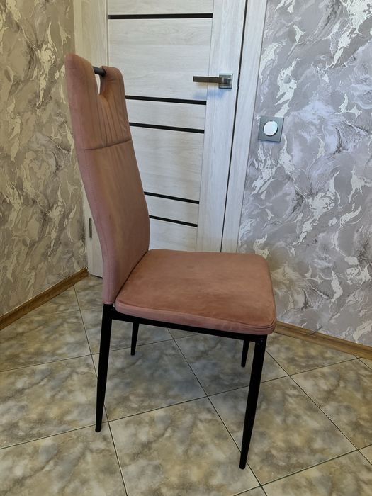 Терміново! Стілець, пудра