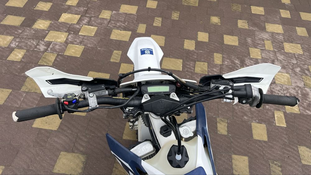 Мотоцикл крос ендуро Husqvarna TE300I