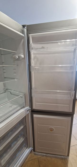 Lodówka Indesit model  LR8S2XB