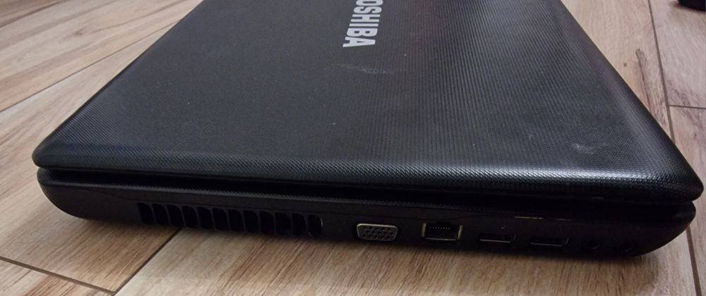 Toshiba Satellite C660-27X 15,6"
