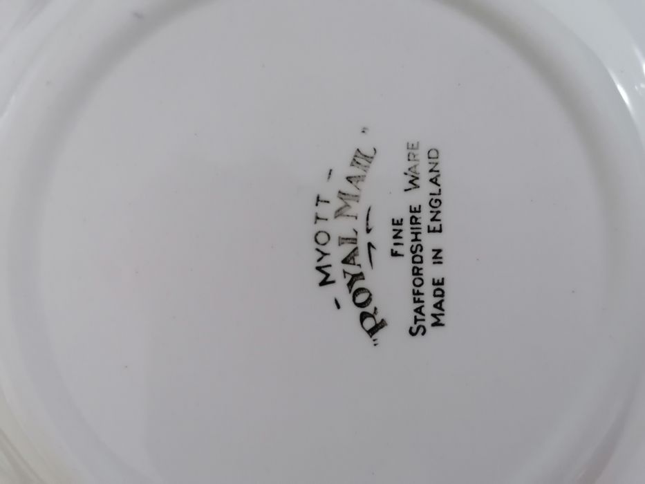 Saladeira e respectivas taças de fruta