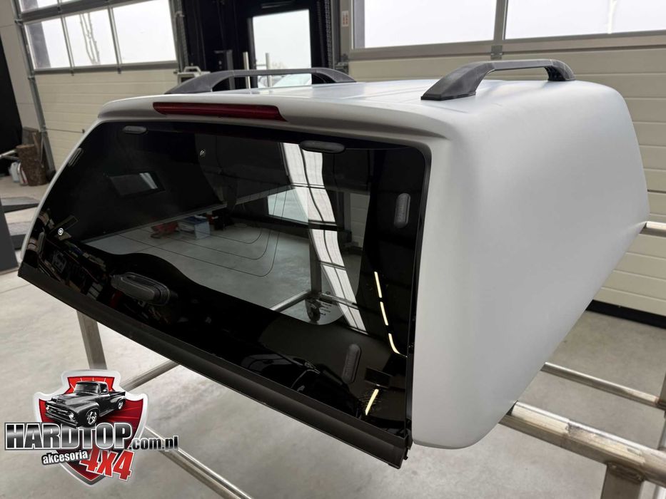 Zabudowa paki Hardtop Toyota Hilux 2015+ Revo Boki Pełne