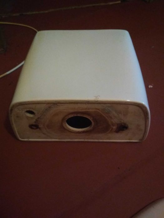 Продам бачок к унитазу