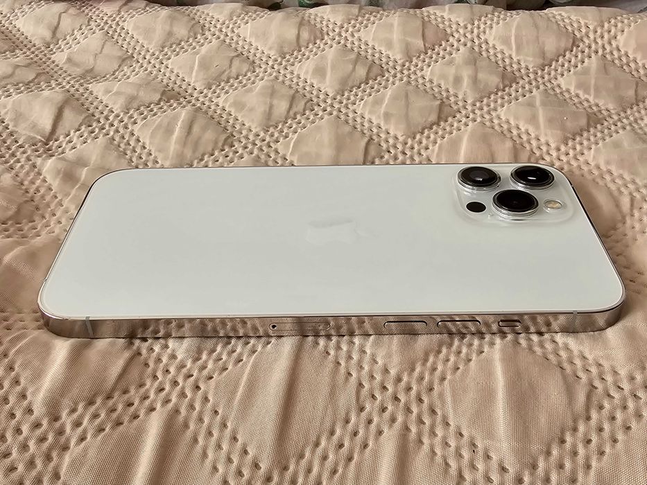 Iphone 12PRO MAX 256GB.  100% Bateria original.  Exelente.