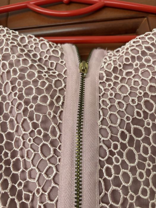 Рожева жіноча сукня