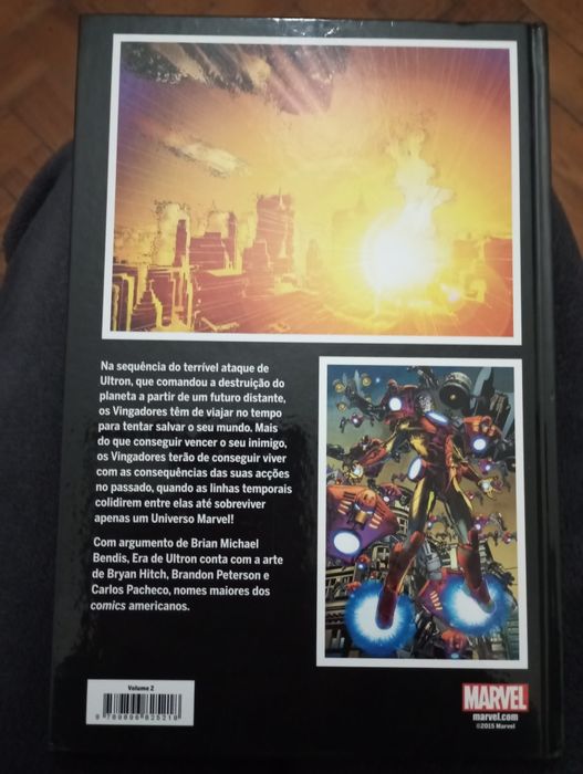 Livro - Poderosos heróis Marvel vingadores