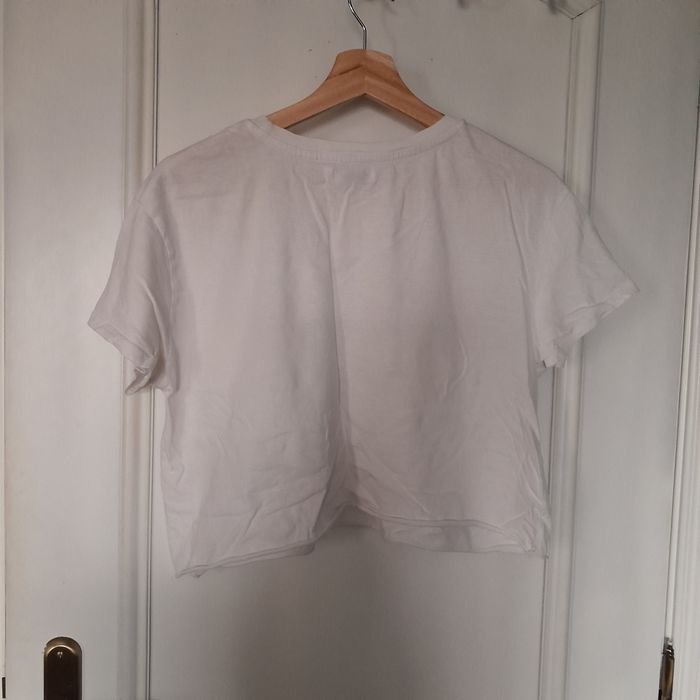 T-Shirt branca com estampa colorida de pêssego, Bershka
