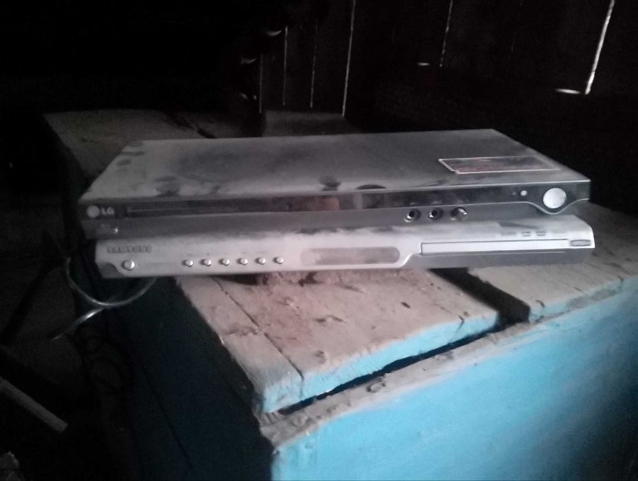 DVD-плеєри Samsung і LG