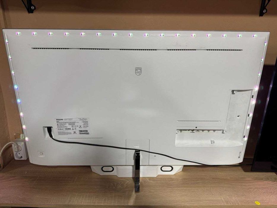 43" PHILIPS підсвітка Ambilight Сабвуфер Смарт Український 43PUS9235
