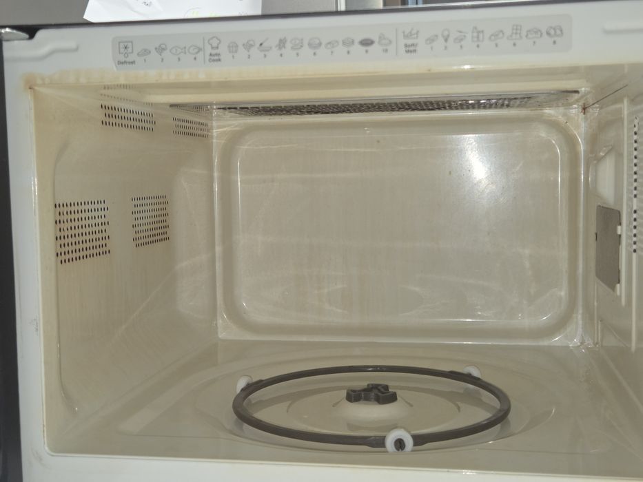 Micro-ondas WHIRLPOOL MWP 253 B (25 L - Com Grill - Preto)