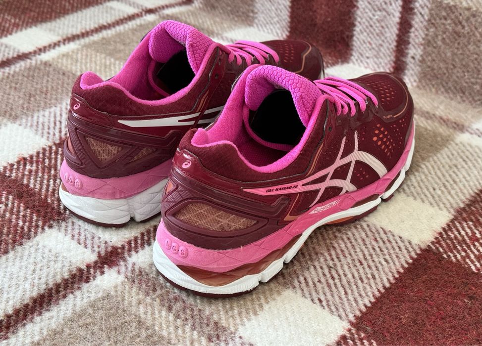 (Оригінал) жіночі кросівки Asics Gel-Kayano, розмір 39