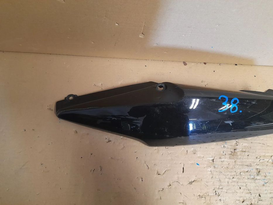 = HONDA CBF 600 04-06 PC38 ogon lewy zadupek owiewka