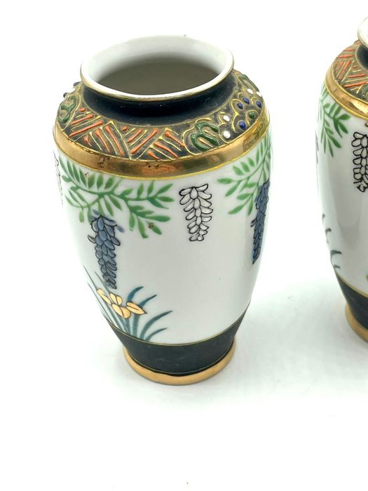 Par de jarras antigas japonesas