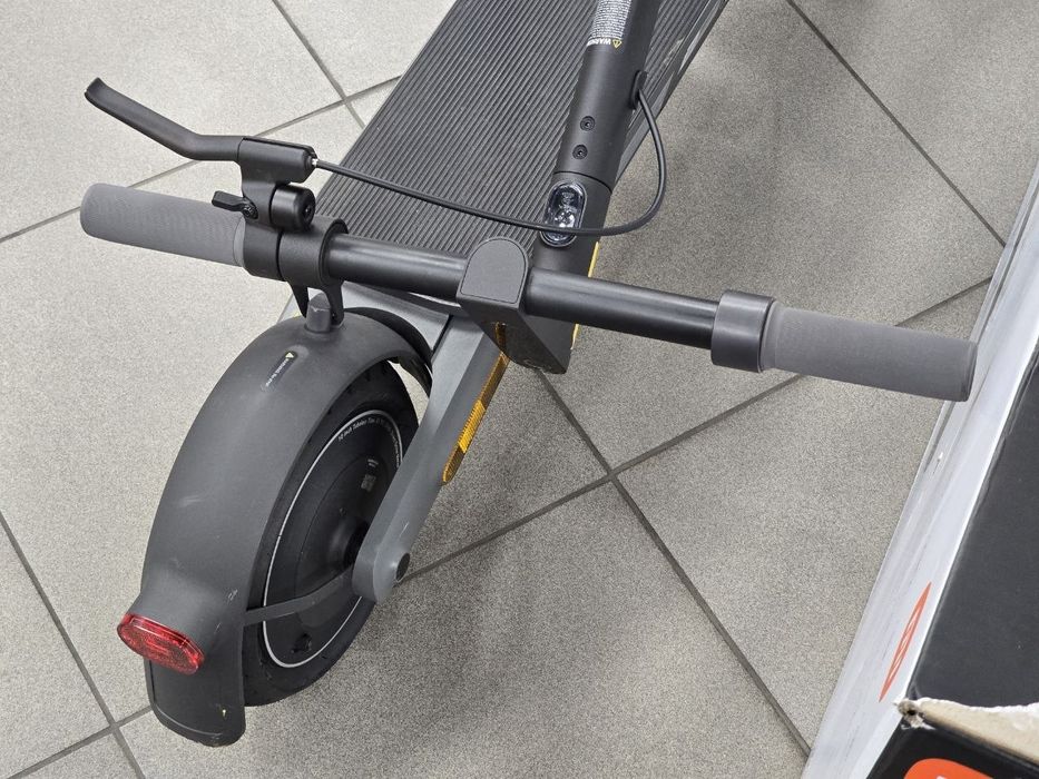 Xiaomi Scooter 4 Ultra самокат
