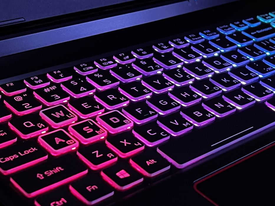 Acer Nitro 5, GTX1660ti, 144hz, Intel core i5 10300h