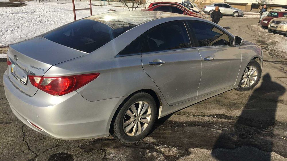 Hyundai Sonata OFFICIAL 2011
