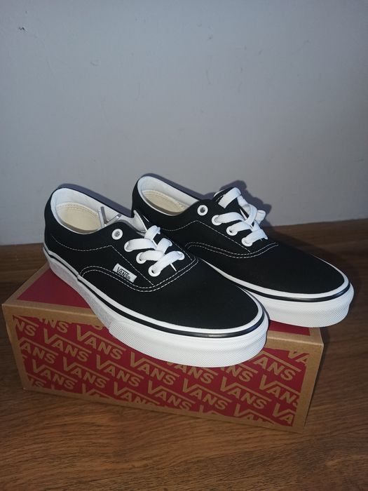 Vans authentic era