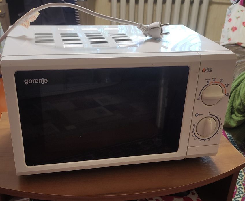 Мікрохвильова піч Gorenje