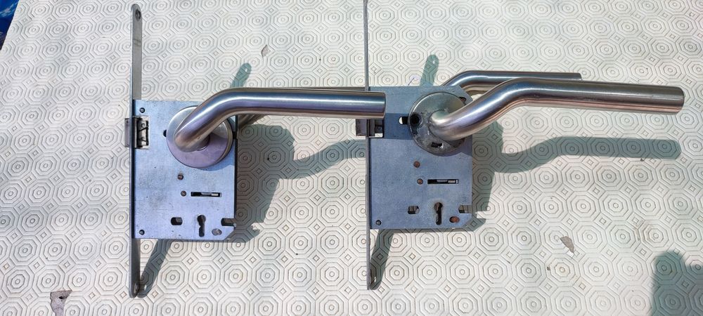 Puxadores de Porta com fechadura VICAIMA