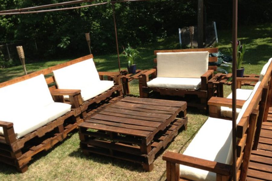 Стіл з піддонів