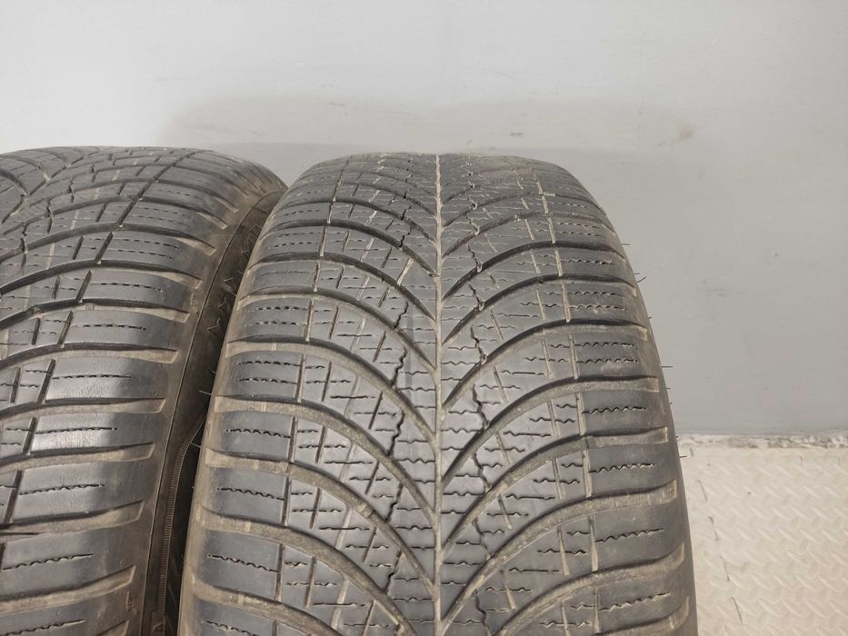 2x215/50R18 Goodyear Vector 4Seasons Gen-3, 92W, 2023 rok