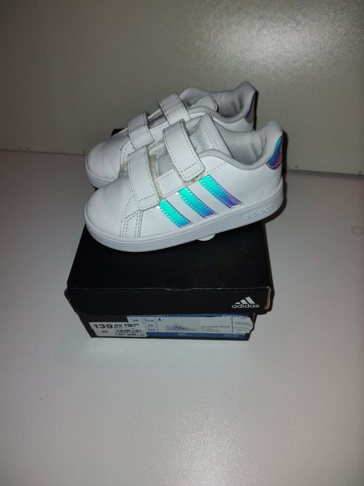 Adidasy Grand court I