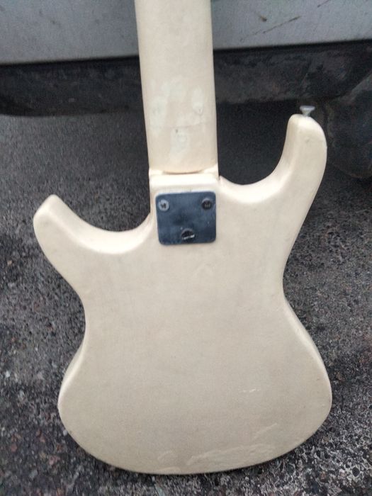 Бас гитара компакт