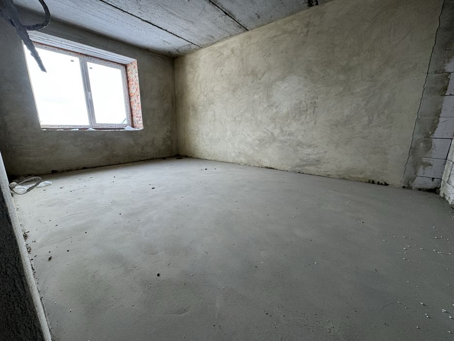 Продаж 3-к квартири в новобудові